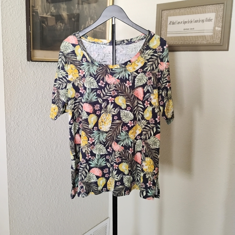 J Jill Top Women's Size Large Tropical Fruit Pima Scoop Neck Elbow Sleeve Tee